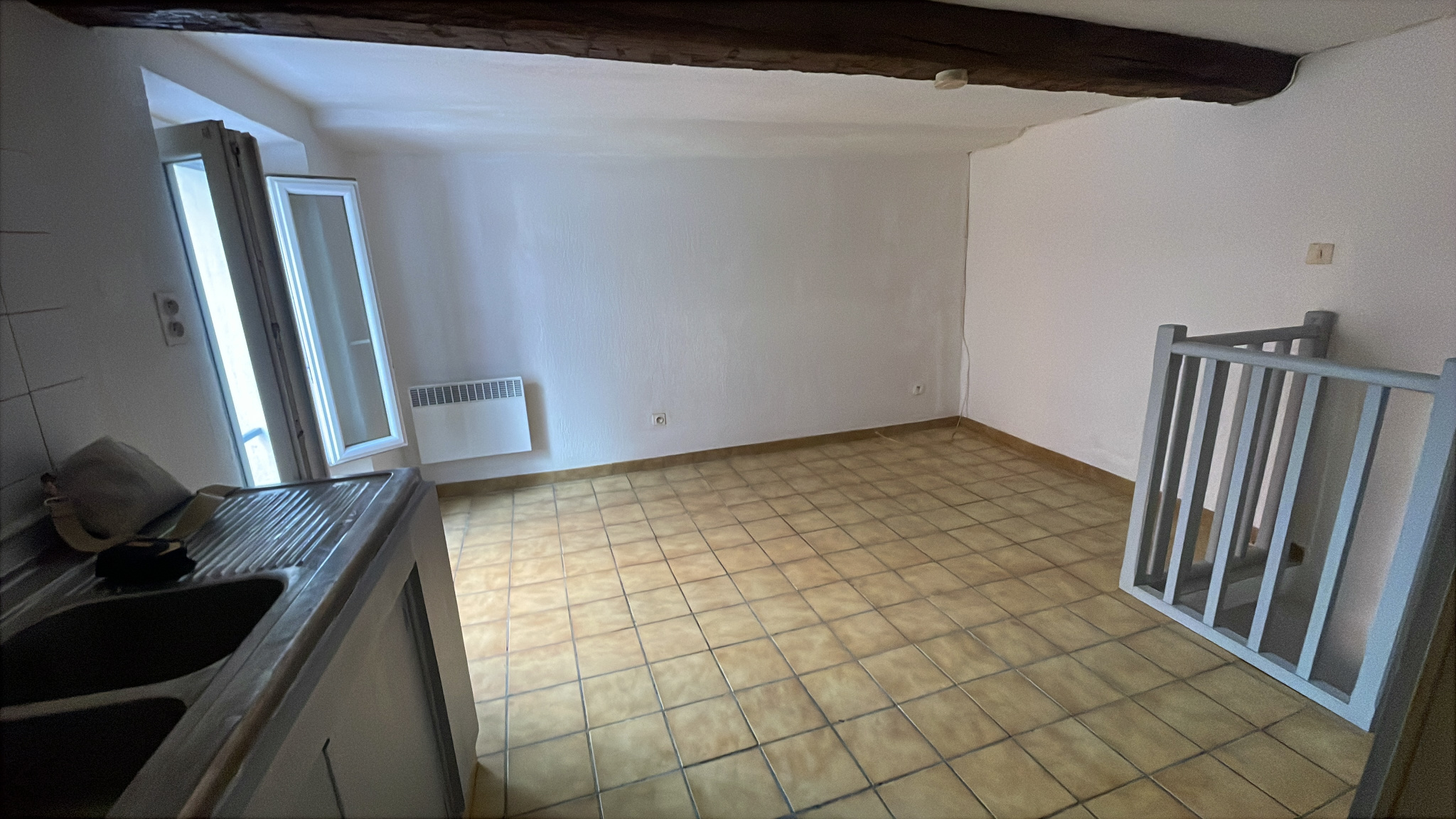 Appartement T2  situé dans un immeuble ancien  Rentabilité brute : 6,35